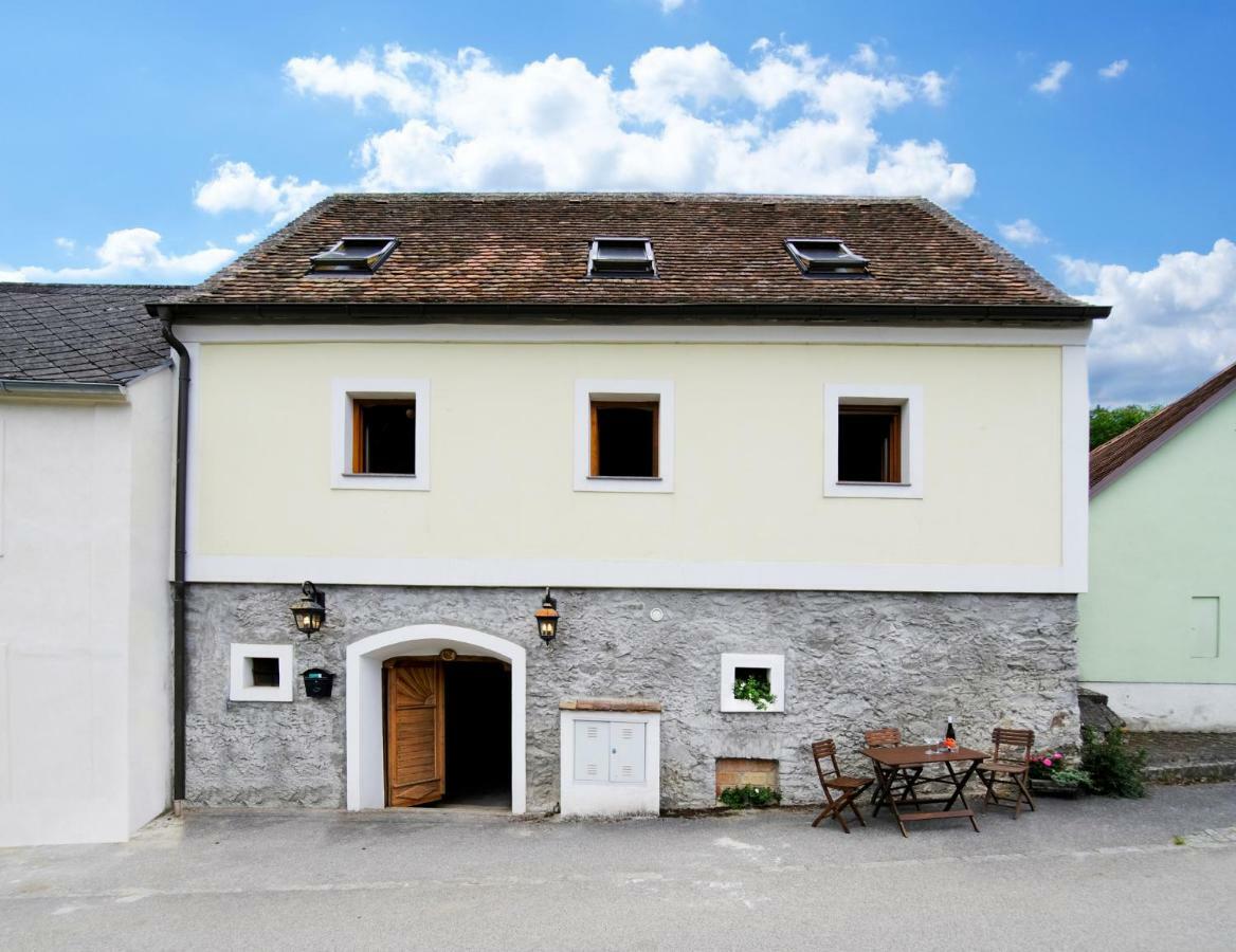 RoggendorfWeinkellerurlaub Roeschitz别墅 外观 照片